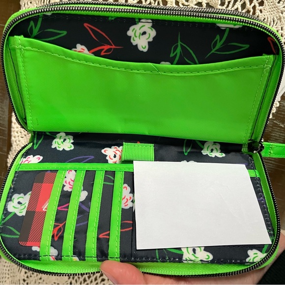 NWT splits XL lug wallet lime green - Picture 6 of 7